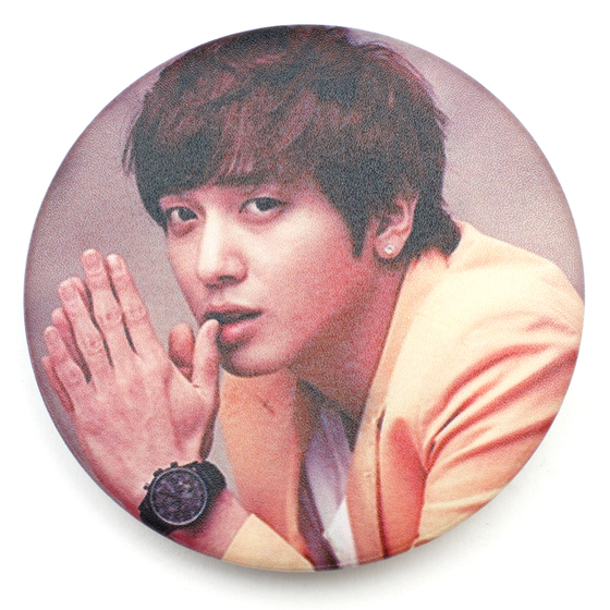 Значок Jung Yong Hwa Photoshoot D Ver. / CNBLUE